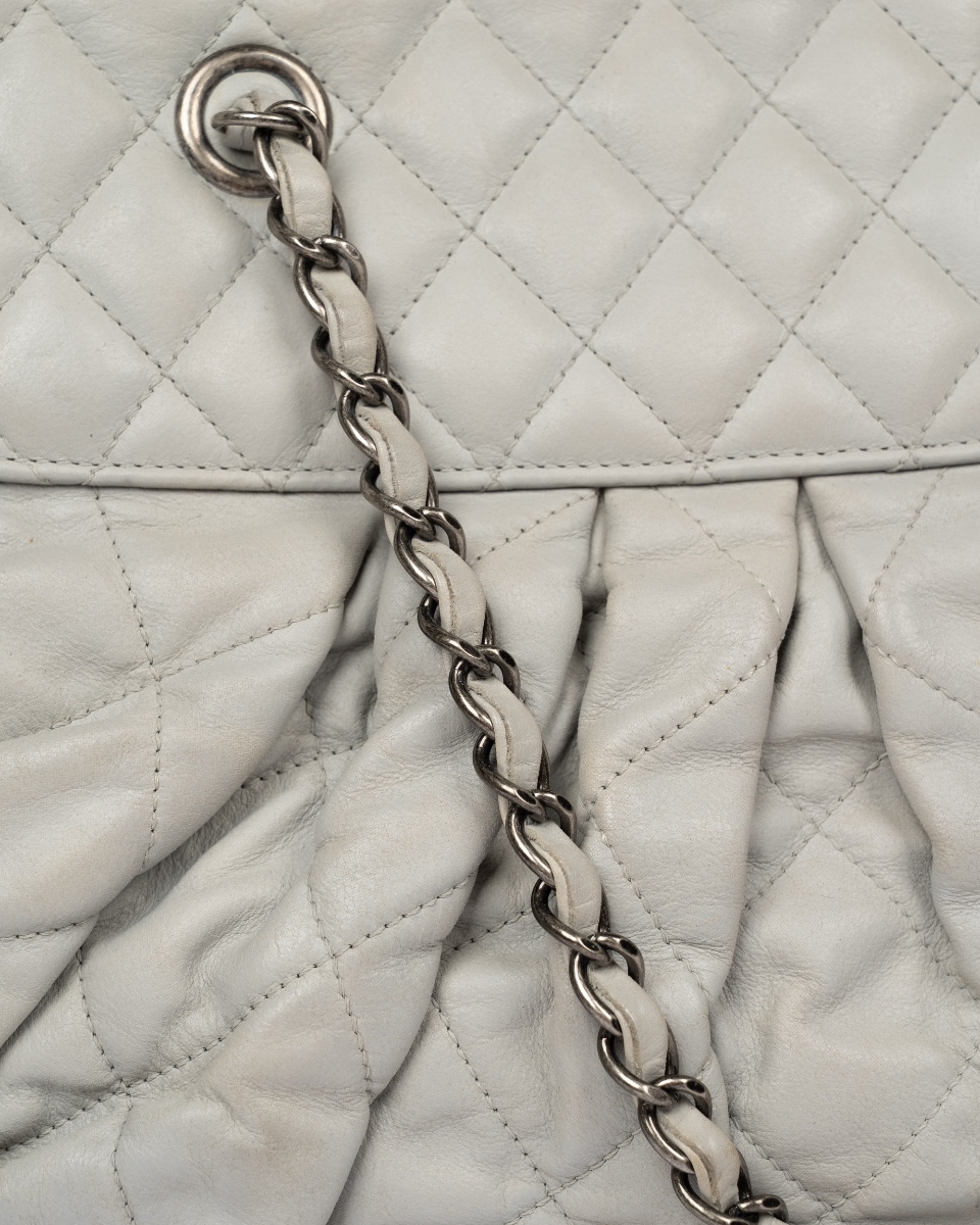 Chanel Chic Frame quilted light grey bag thumbnail