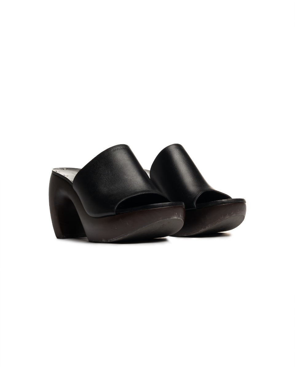 Givenchy G Clog leather mules thumbnail