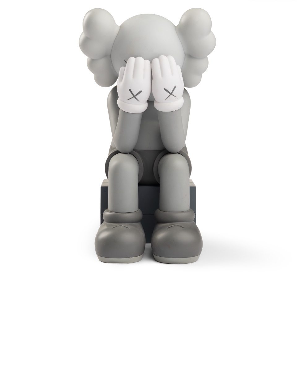 Kaws *2018 MOMA "Passing Through" Open Edition statue
