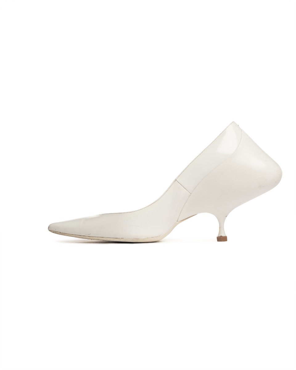 Maison Margiela humpbacked white leather pump heels thumbnail