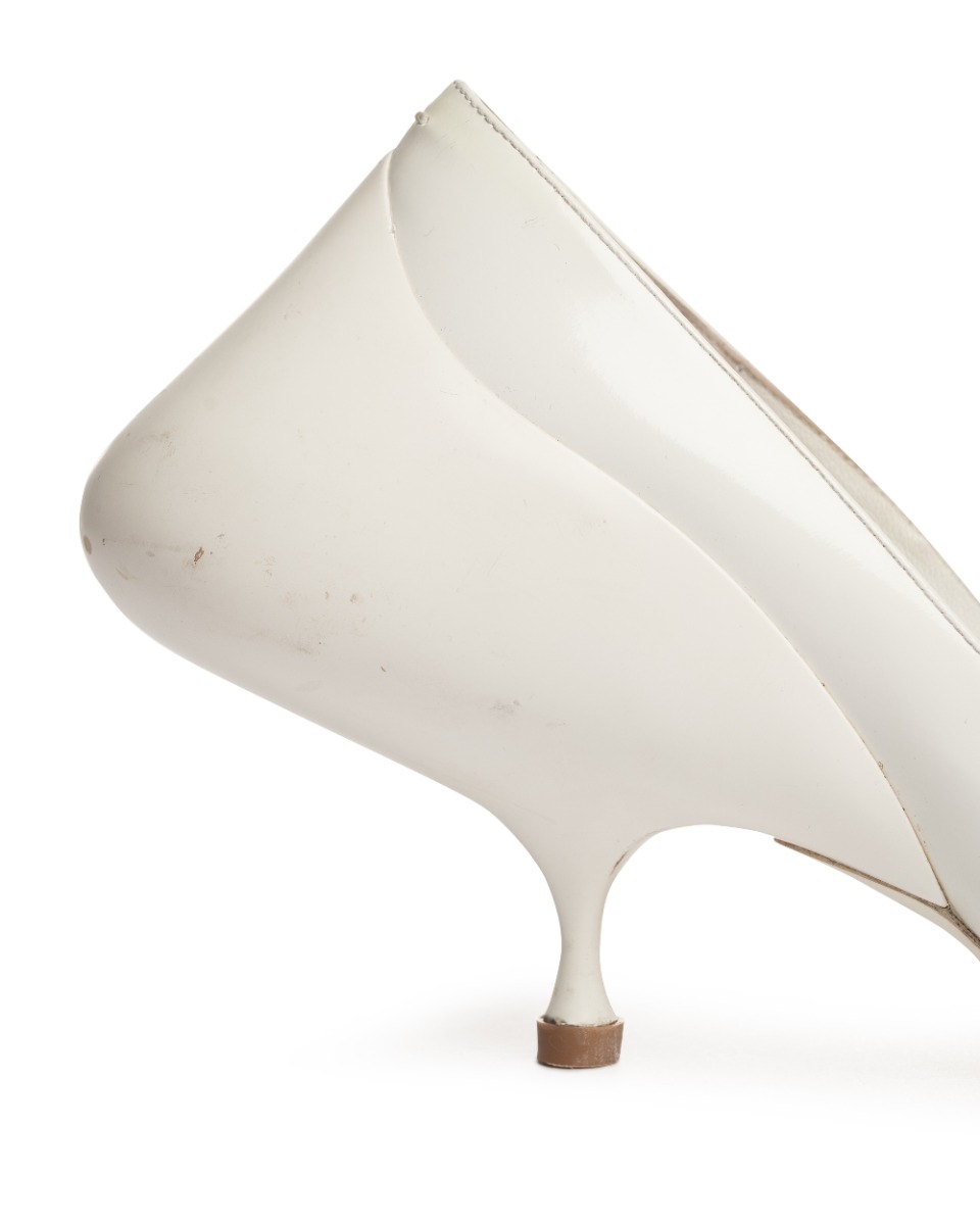 Maison Margiela humpbacked white leather pump heels thumbnail