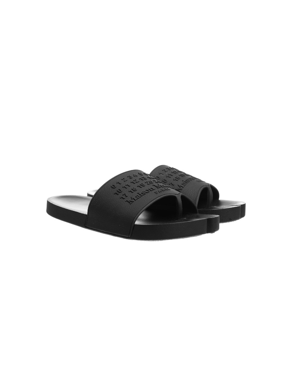 Maison Margiela Tabi spell-out logo slides thumbnail
