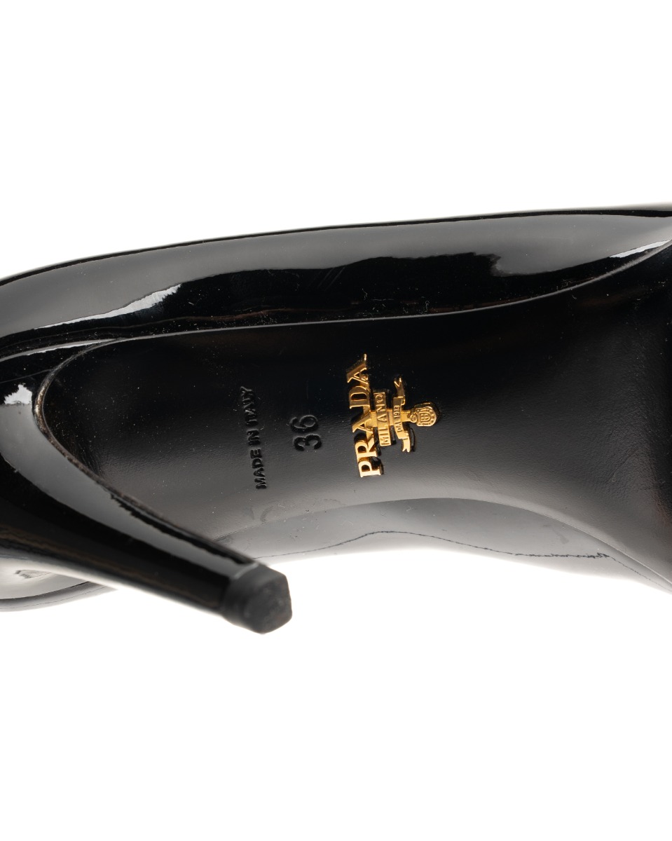Prada patent leather pointy toe pump heels thumbnail